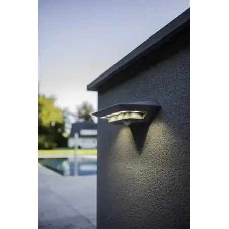 LUTEC Ghost Solar LED væglampe med sensor, 2,4W