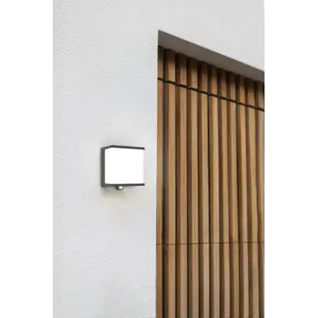 LUTEC Doblo LED væglampe, sort solcelle med sensor 12W