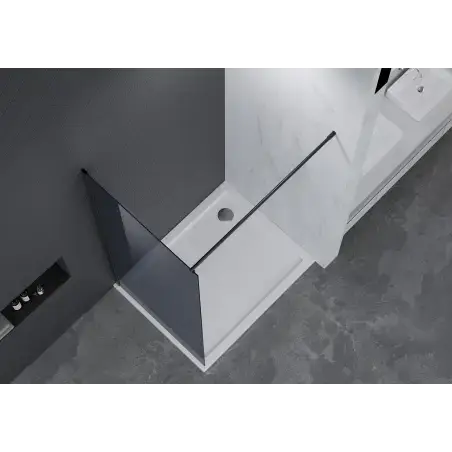 Nortiq brusevæg i røgfarvet glas, sorte profiler - 70 cm