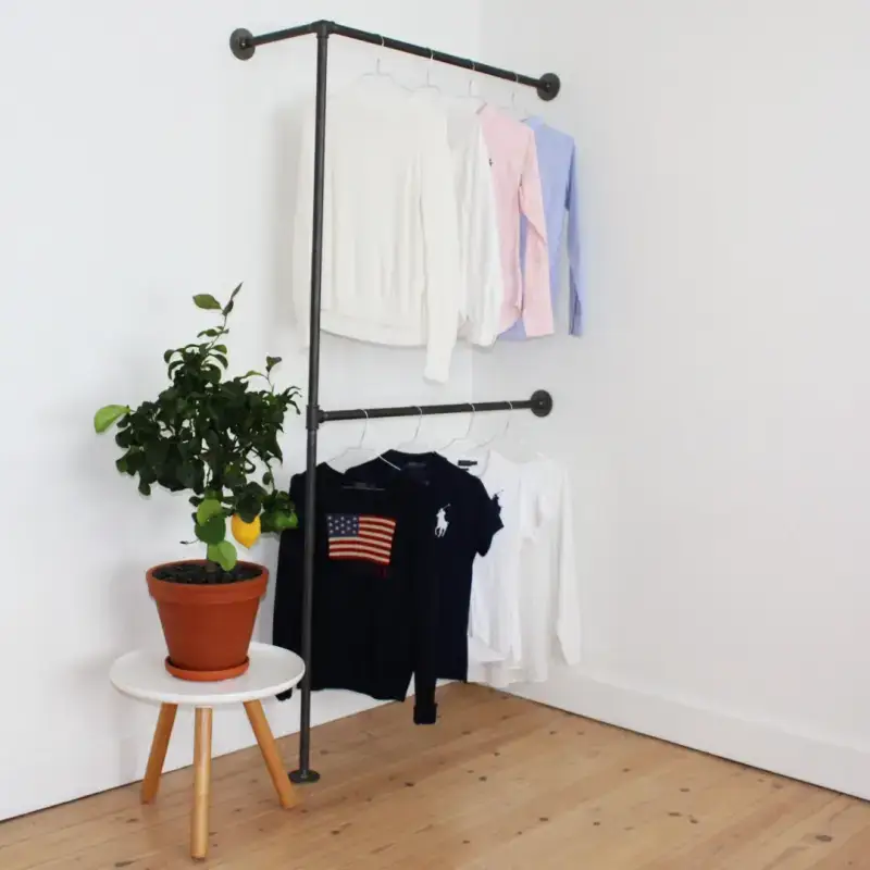 Simple Racks Soho, hjørne tøjstativ i sort gevindrør, 210 x 108 cm