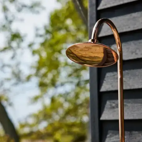 Frostline Eqi udendørsbruser til vægmontering, messing, 13-35 cm væg