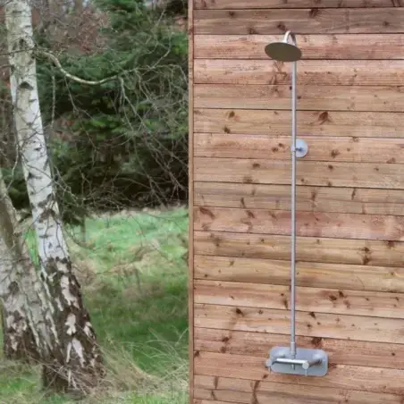 Frostline Eqi udendørsbruser til vægmontering, rustfrit stål, 13-35 cm væg