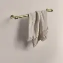 Vola T19/700 - 59 håndklædestang i 70 cm - børstet messing natur