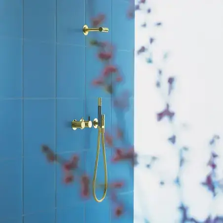 Vola 2471-081-19 Brusesæt - poleret natur messing