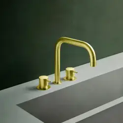 Vola KV3 - 19 køkkenarmatur - poleret messing natur